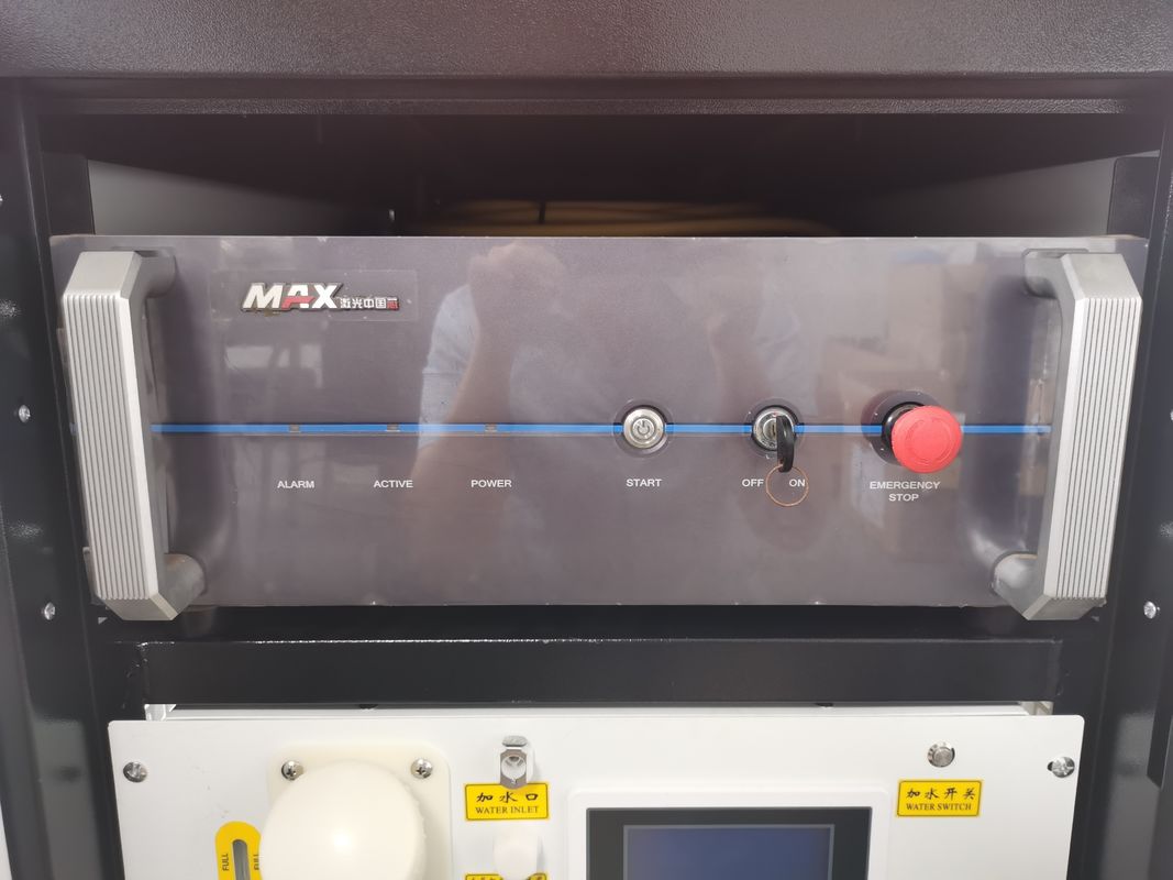 Auto van de de Laserlasser 120mm/S 2000W CW van de Draadvoeder Handbediende van de de Vezellaser het Lassenmachine
